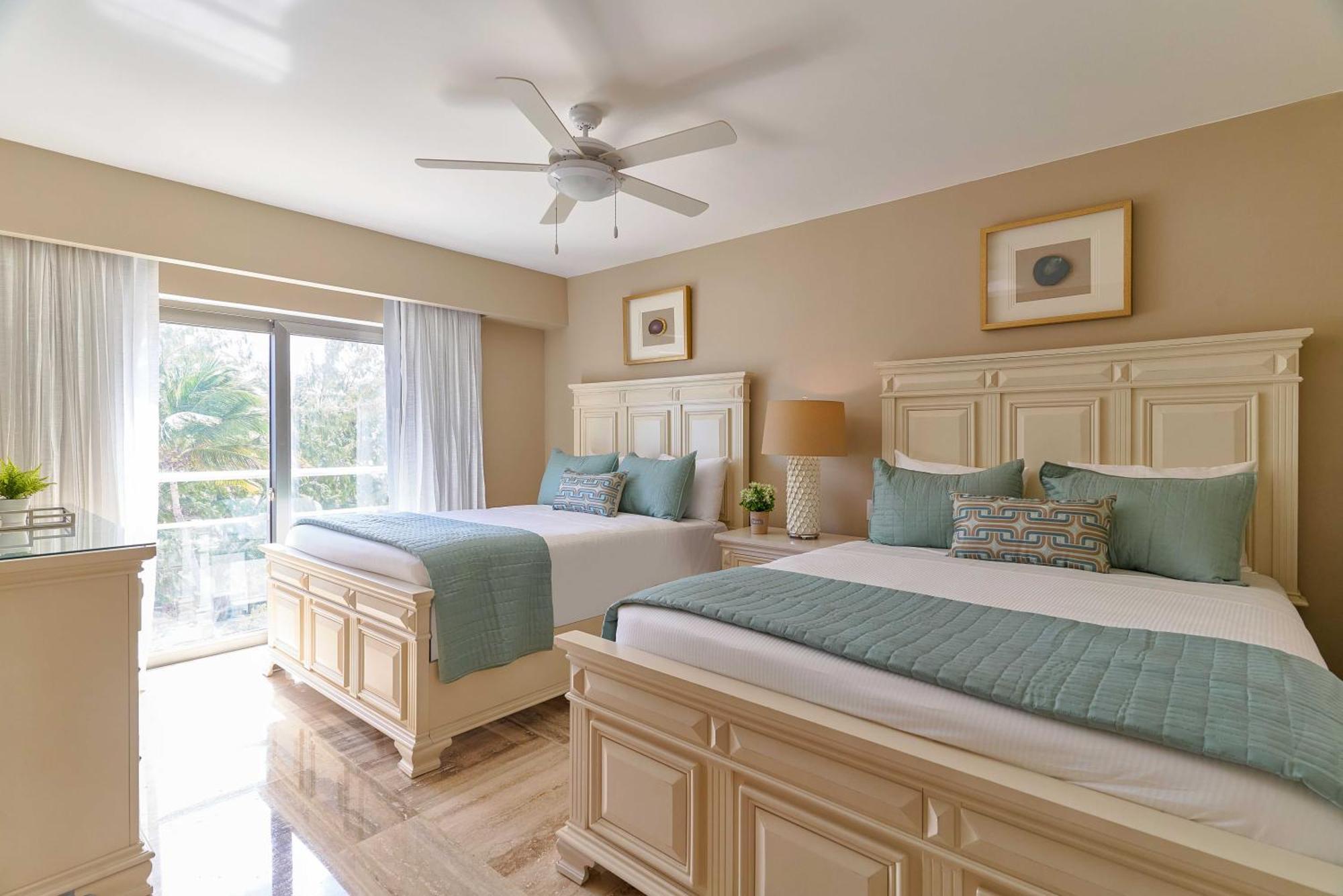 Costa Atlantica Punta Cana - Beach Vacation Condos Εξωτερικό φωτογραφία