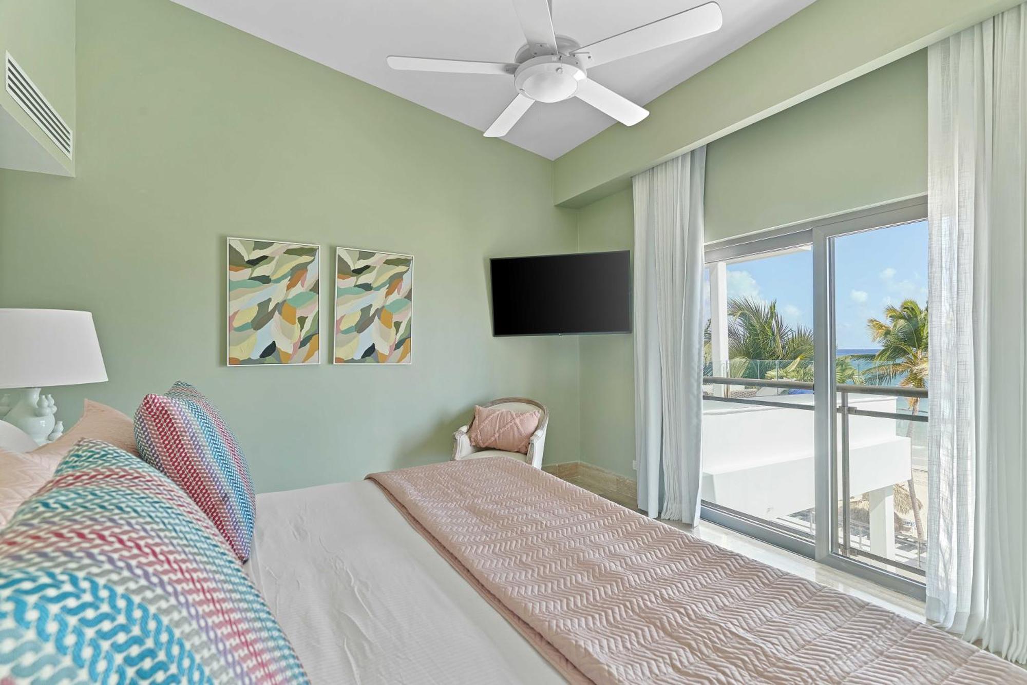 Costa Atlantica Punta Cana - Beach Vacation Condos Εξωτερικό φωτογραφία